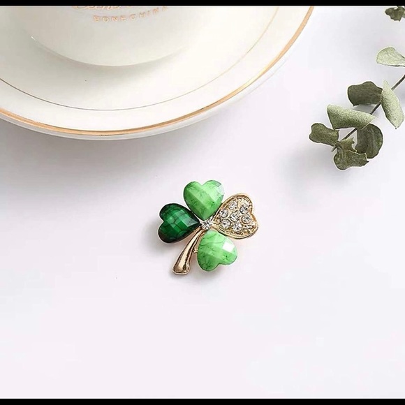 Shamrock brooch - Picture 2 of 7